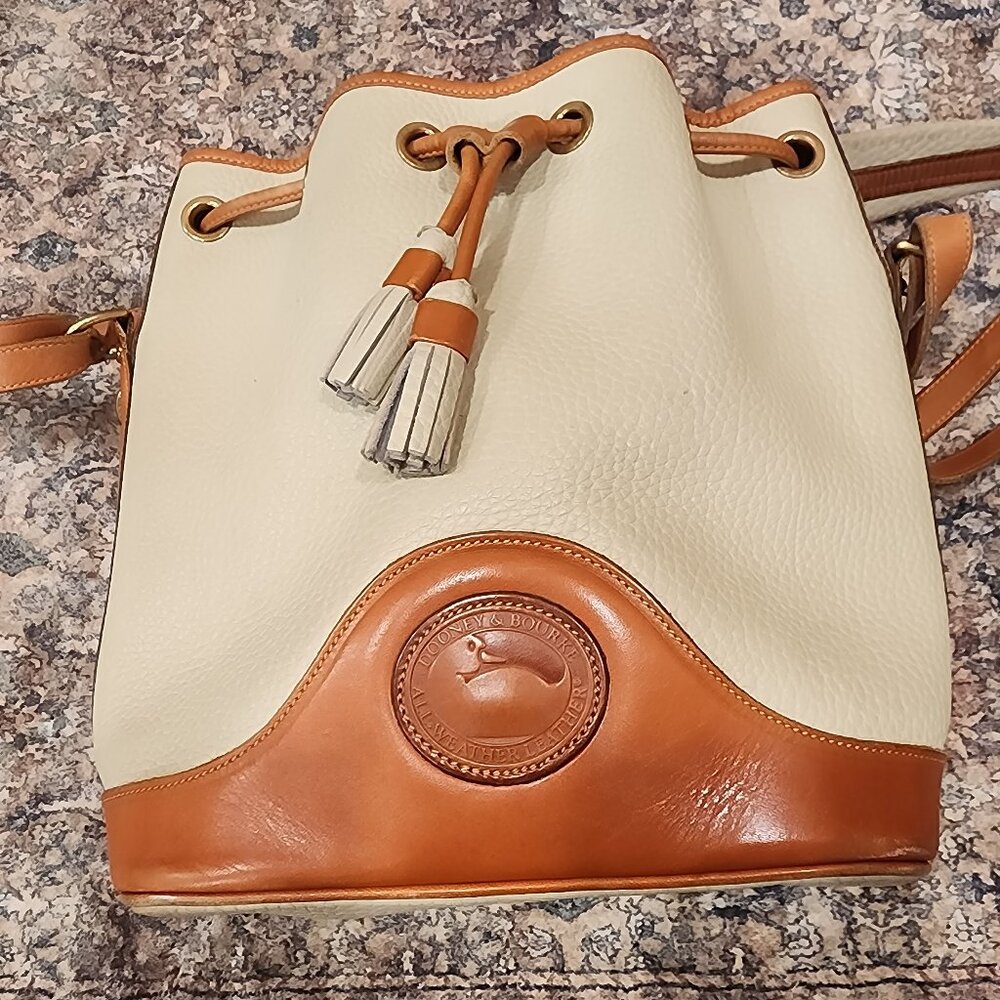 Vintage Dooney and Bourke Bucket Bag